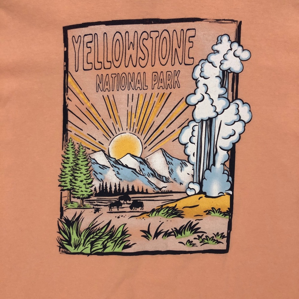 Prairie Mountain Yellowstone National Park T-Shirt Peach XL Old Faithful Graphic